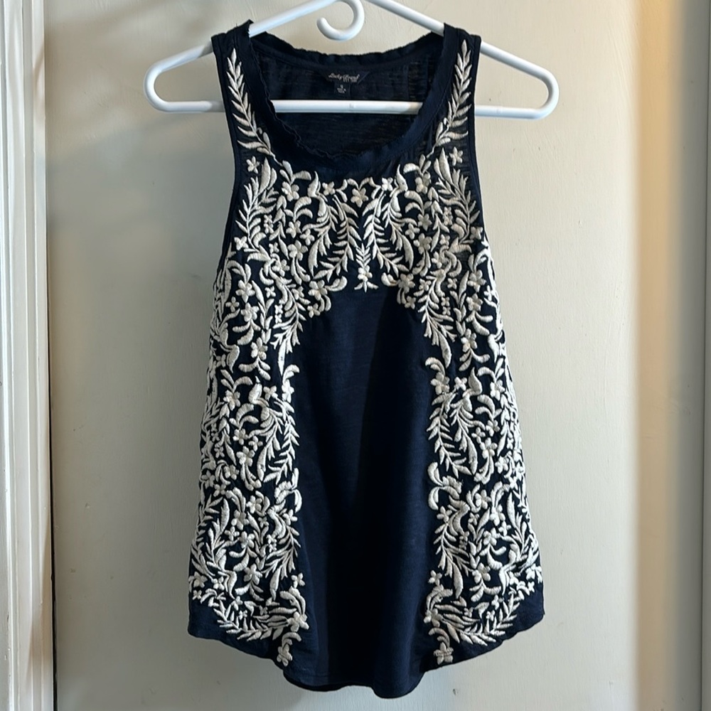 Lucky brand tank top size small. Blue white